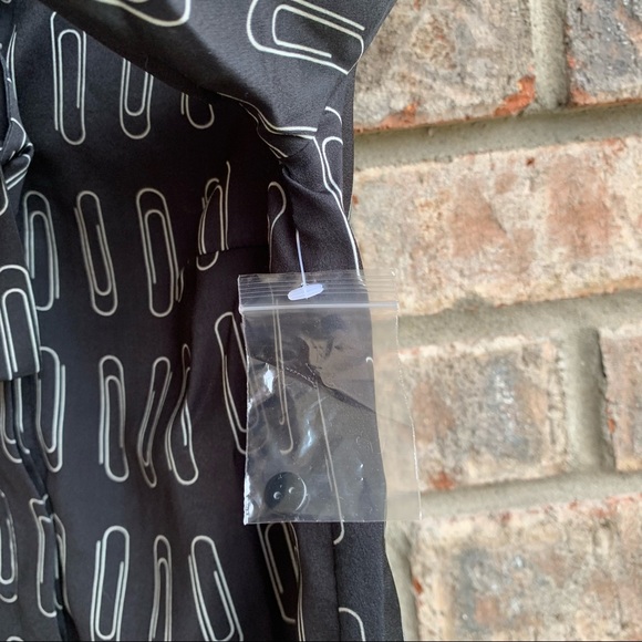 🍒💣 Modcloth paperclip print blouse - Picture 10 of 10